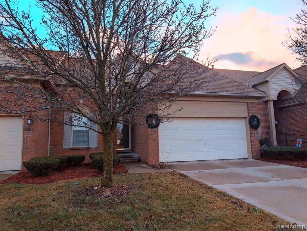 4539 CRESENT Drive, 52, Trenton, MI 48183 — front exterior