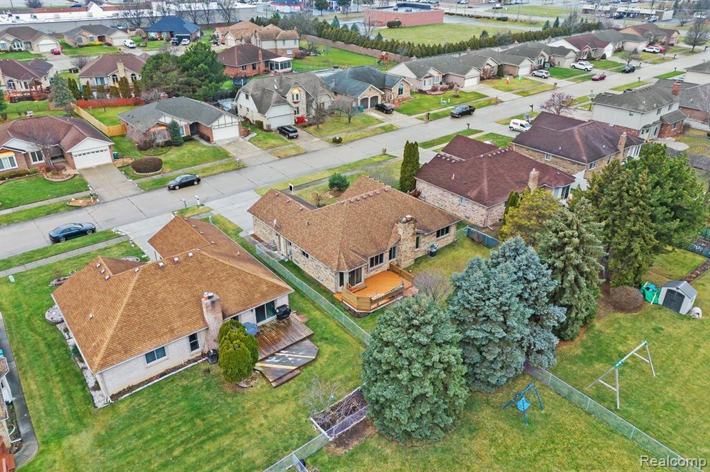 46690 BARBARA Drive, Macomb, MI 48044 — Photo 35