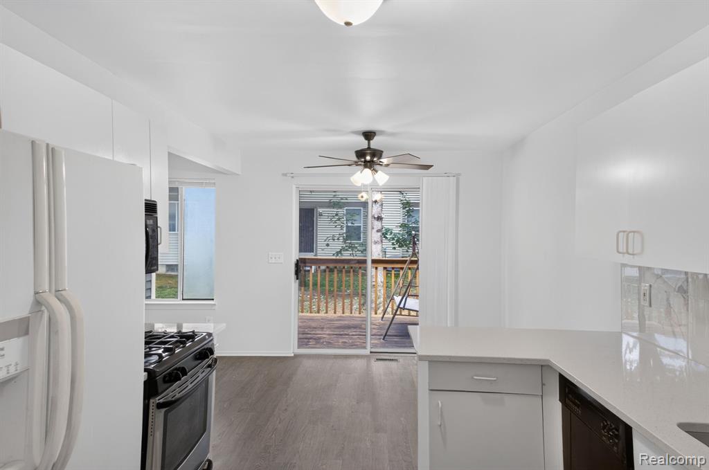 6384 Hunter Pointe Street, Westland, MI — Photo 11