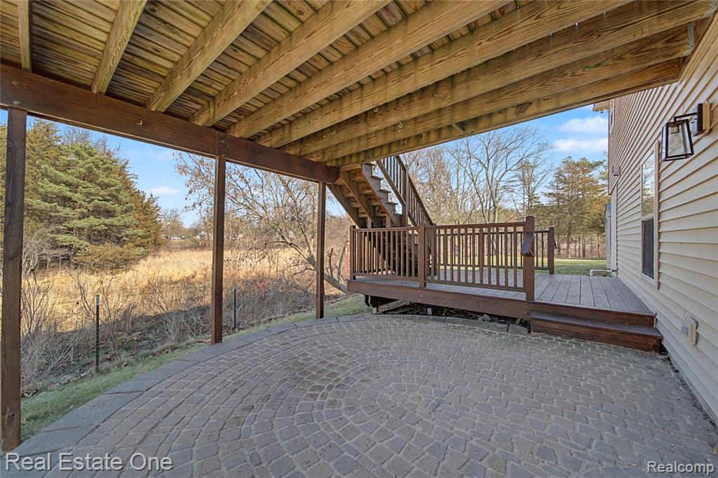 439 Brentwood Drive, Pinckney, MI 48169 — Photo 29