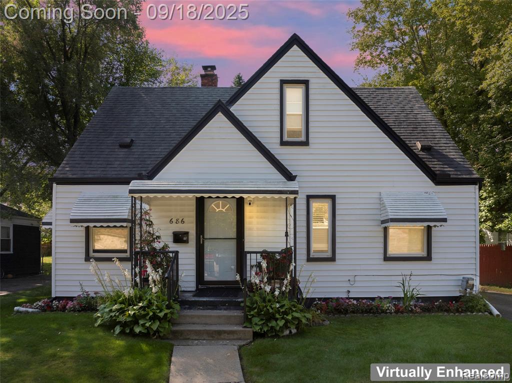 686 4th Avenue, Pontiac, MI 48340 — front exterior