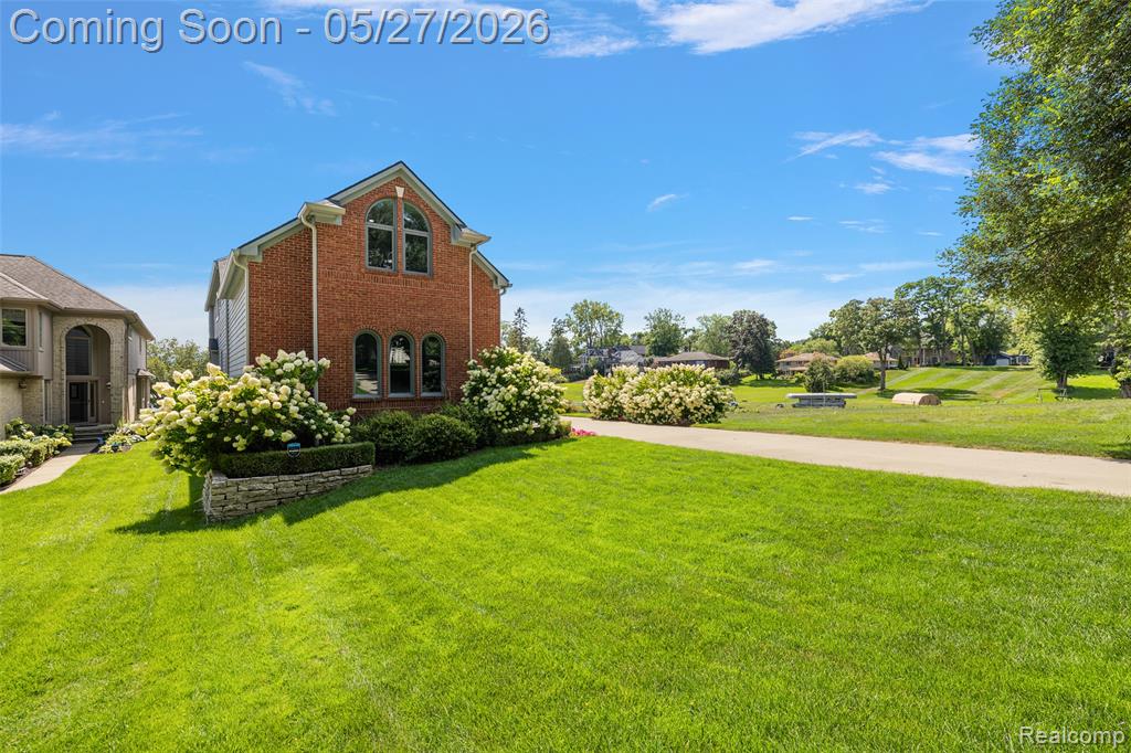 1600 Vanstone Drive, Commerce Twp, MI 48382 — Photo 3