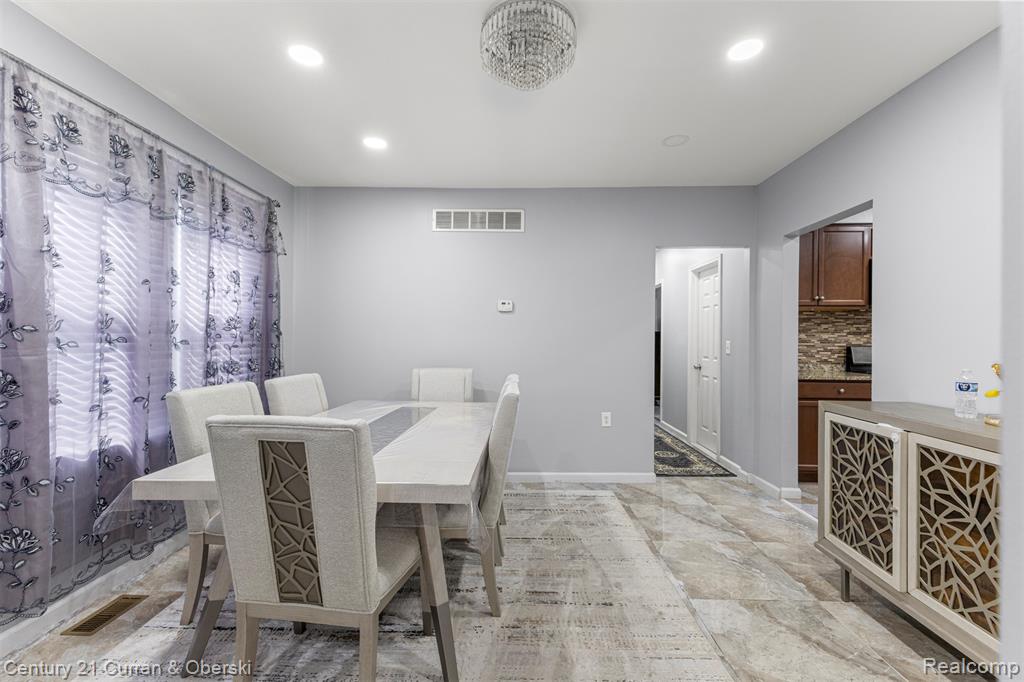 7925 Pinehurst Street, Dearborn, MI 48126 — Photo 9