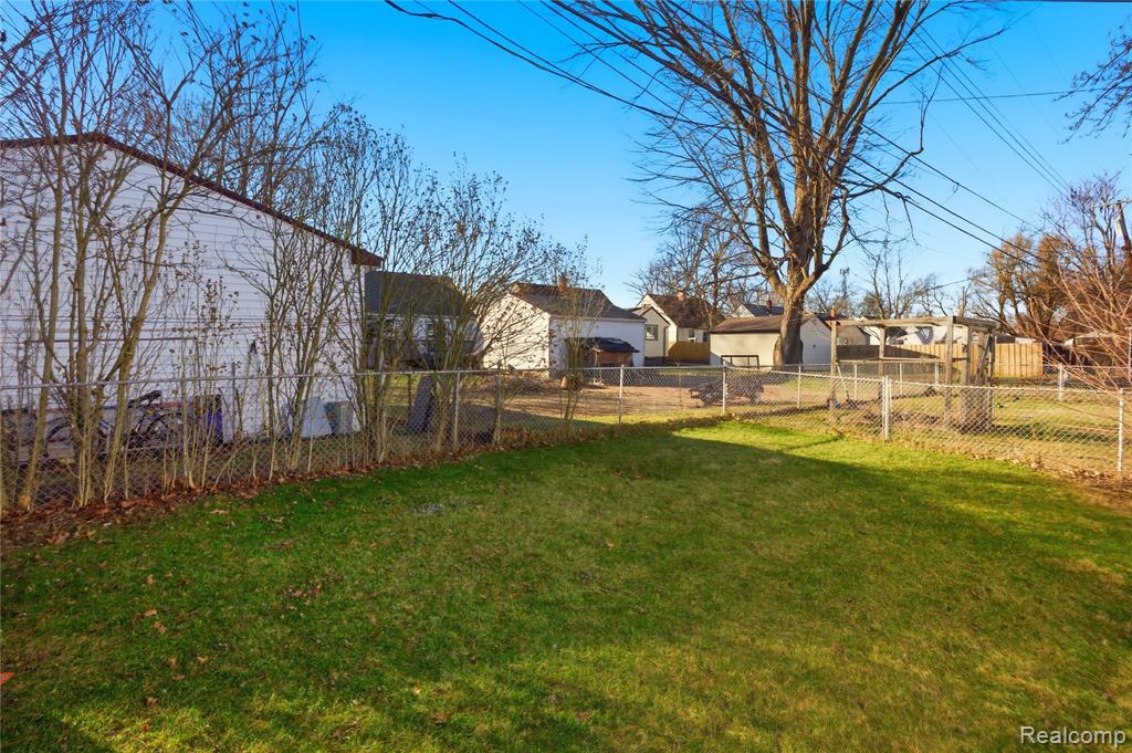 4300 Edmund Street, Wayne, MI 48184 — Photo 33