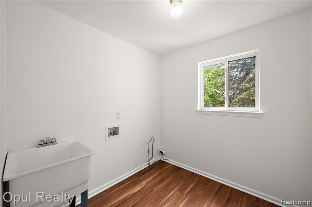 6728 Eckerman Drive, Troy, MI 48085 — Photo 38