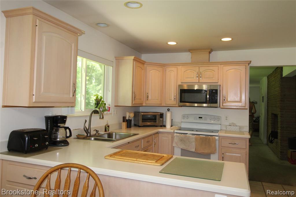 4440 Marquis Lane Lane, Bloomfield Hills, MI 48301 — Photo 23