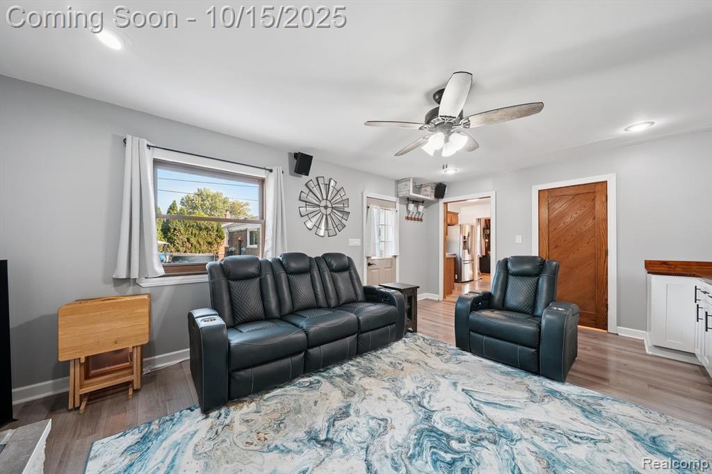 9931 E Clements Circle, Livonia, MI 48150 — Photo 20