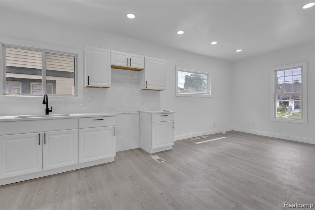 9158 Steel Street, Detroit, MI 48228 — Photo 12