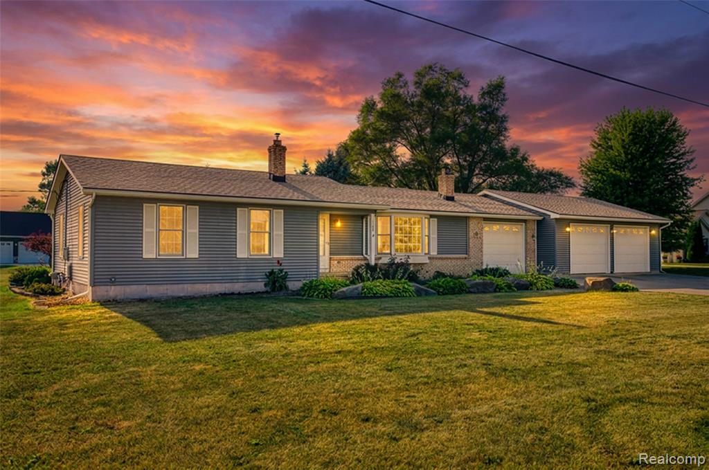 1188 Maxfield Road, Brighton, MI 48114