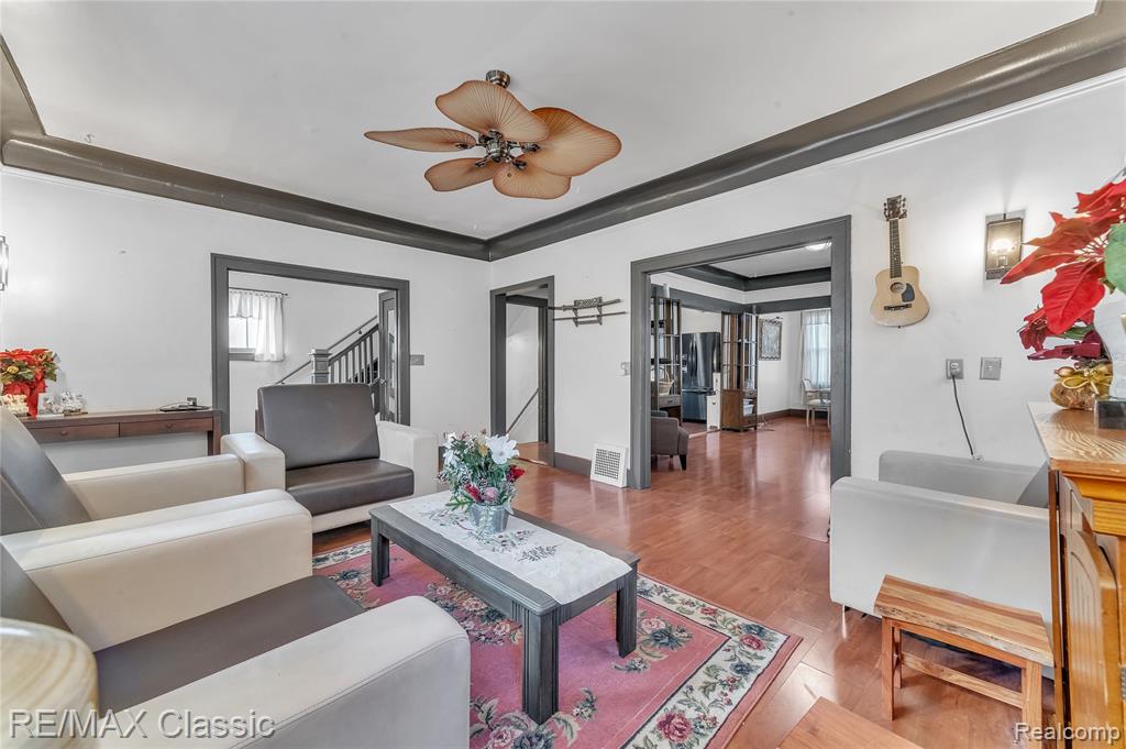 574 W Greendale, Detroit, MI 48203 — Photo 4
