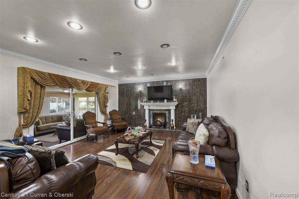 741 Berwyn Street, Dearborn Heights, MI 48127 — Photo 17