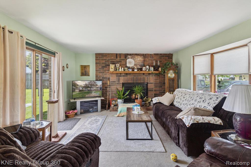 6074 NIGHTINGALE Street, Dearborn Heights, MI 48127 — Photo 10