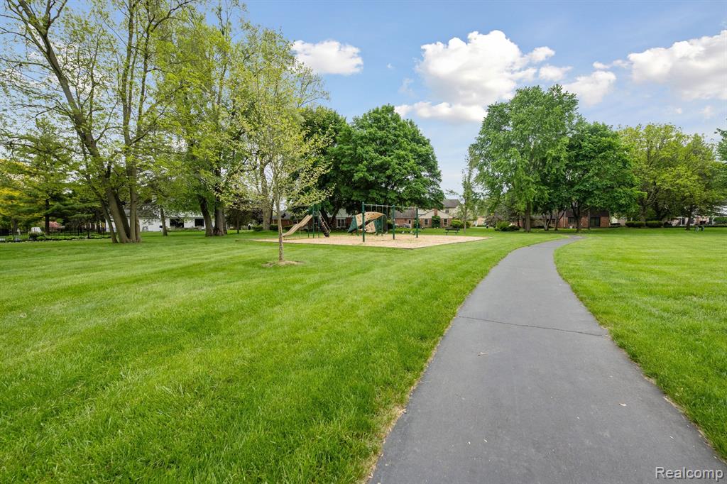 41988 BAINTREE Circle, Northville, MI 48168 — Photo 63
