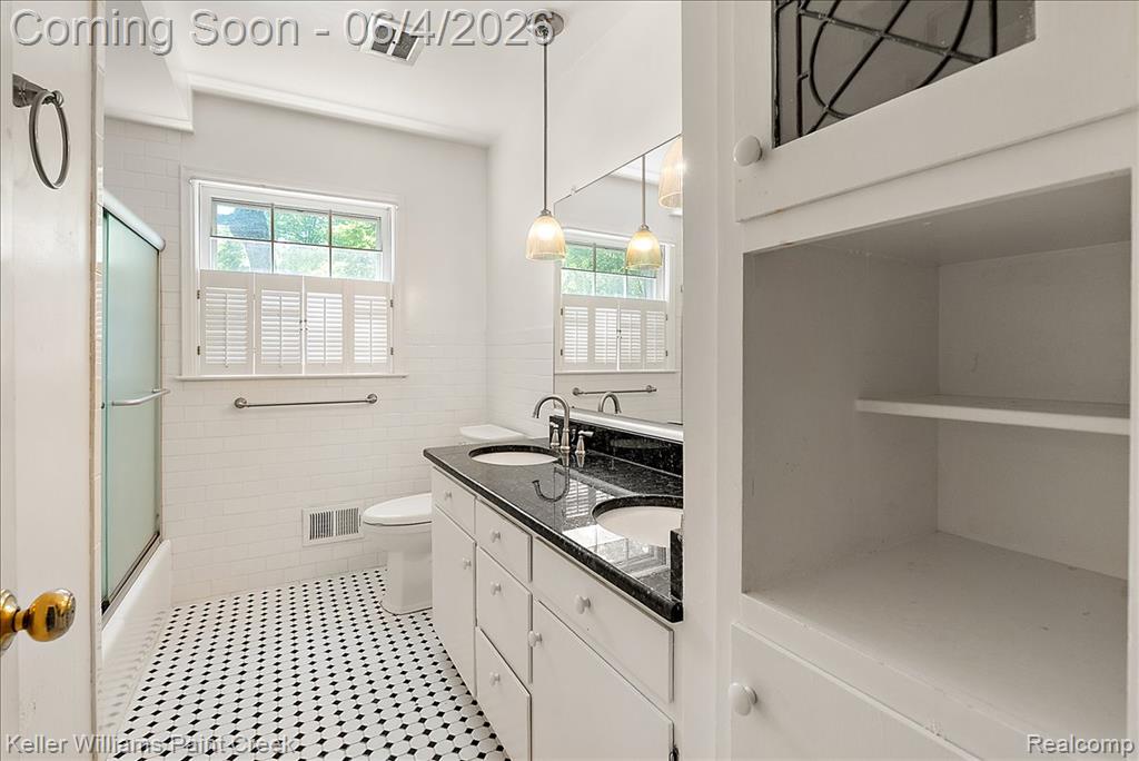 32845 Long Bow Court, Beverly Hills, MI 48025 — Photo 41