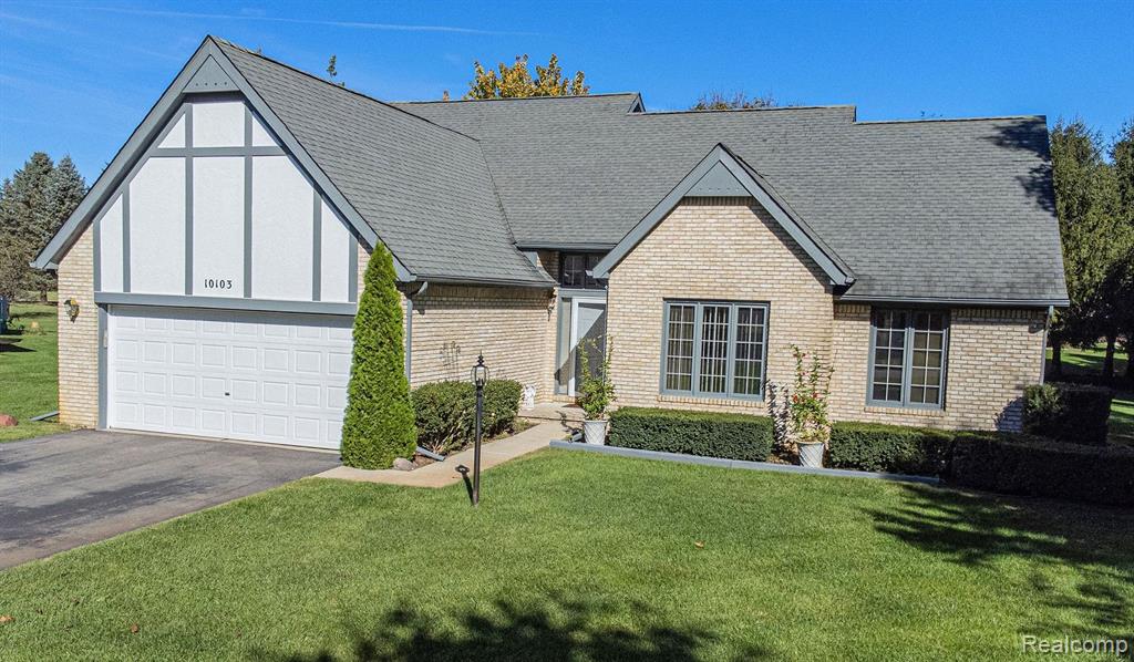 10103 NEWFOUND GAP, Brighton, MI 48114 — front exterior