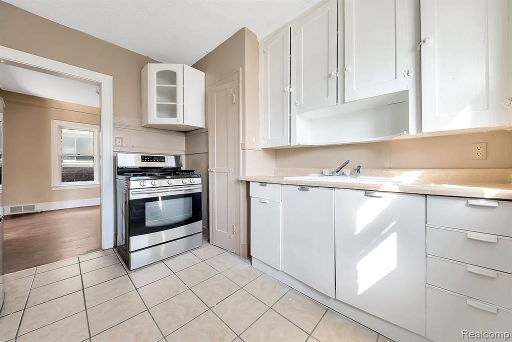776 WOODMERE Street, Detroit, MI 48209 — Photo 31
