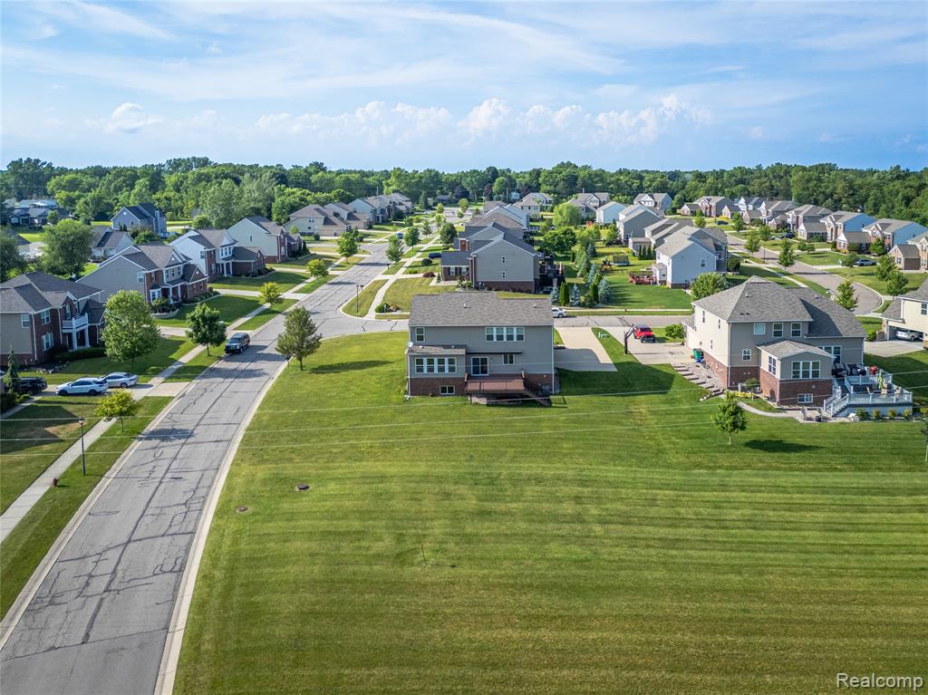 6119 AMBER Lane, Grand Blanc, MI 48439 — Photo 32