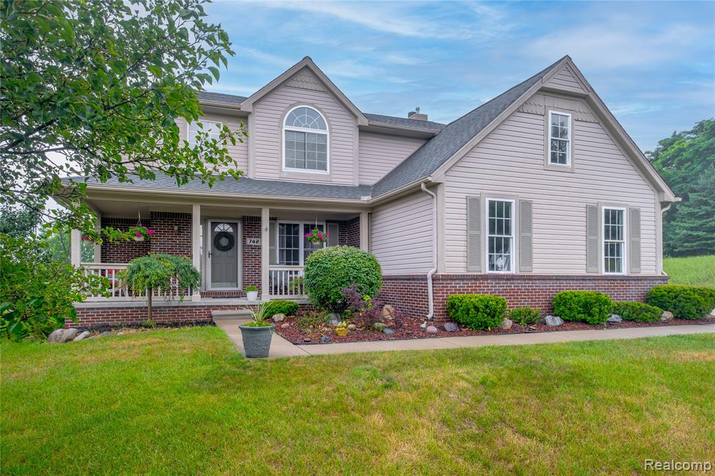 742 Maple Tree Drive, Fenton, MI 48430 — Photo 7