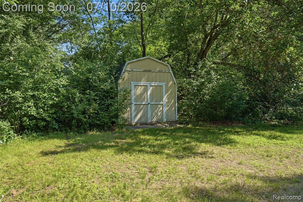 7208 Banks, Waterford, MI 48327 — Photo 24