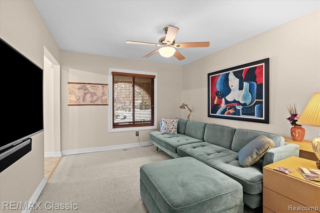 5067 Oakwood Court, Commerce Twp, MI 48382 — Photo 19