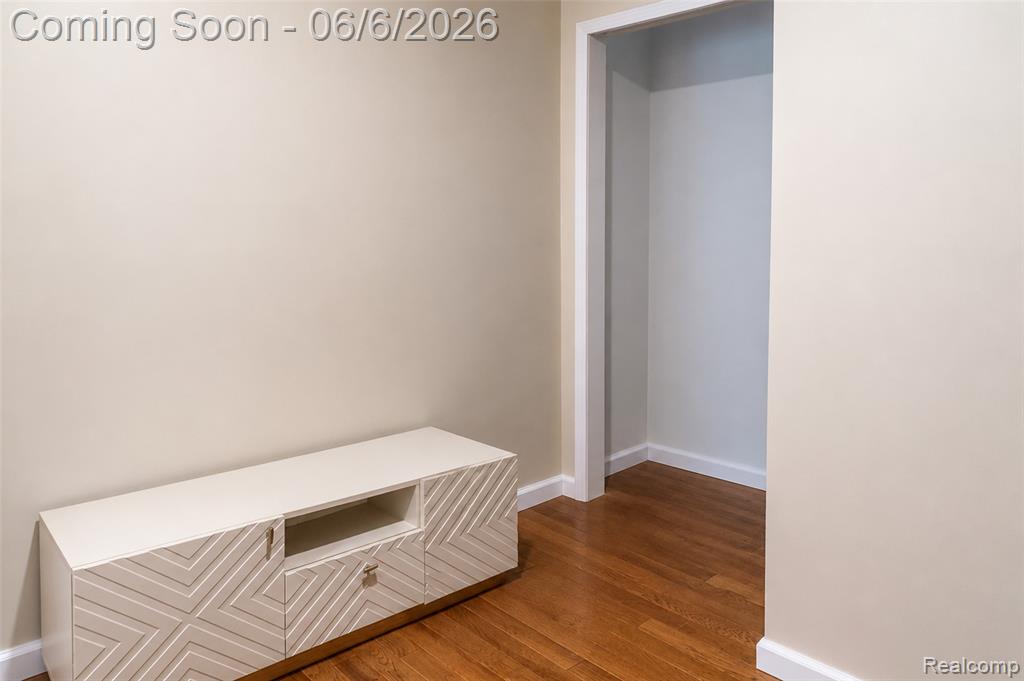 70 W Hamlin Road, Rochester Hills, MI 48307 — Photo 20