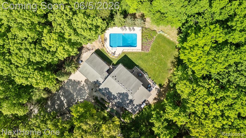 2533 Spring Grove Drive, Brighton, MI 48114 — Photo 2