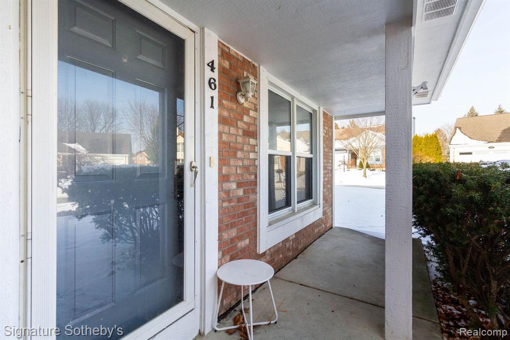 461 Farmridge Court, Rochester Hills, MI 48307 — Photo 3