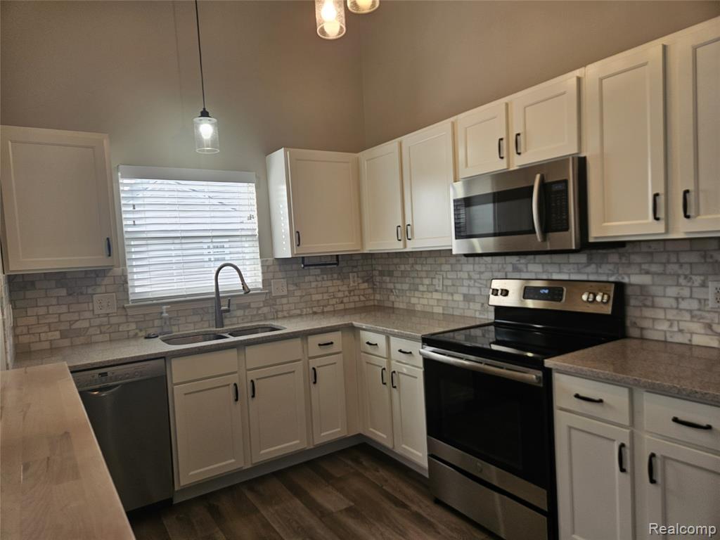 42627 Park Cresent Drive, 36, Sterling Heights, MI 48313 — Photo 19