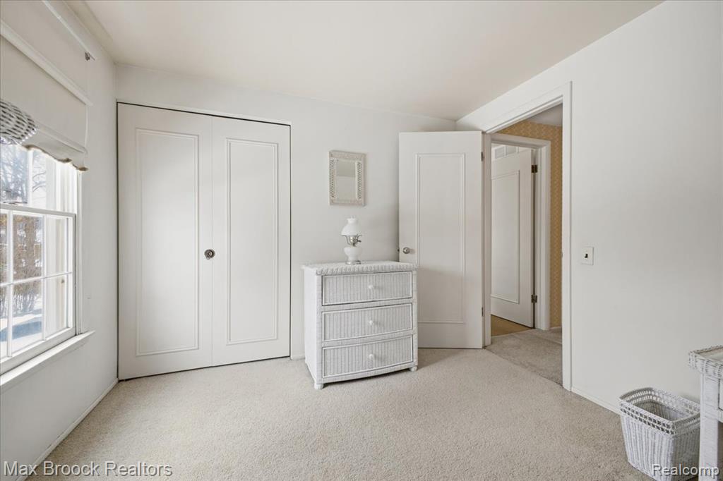 5956 Pinecroft Drive, West Bloomfield, MI — Photo 31