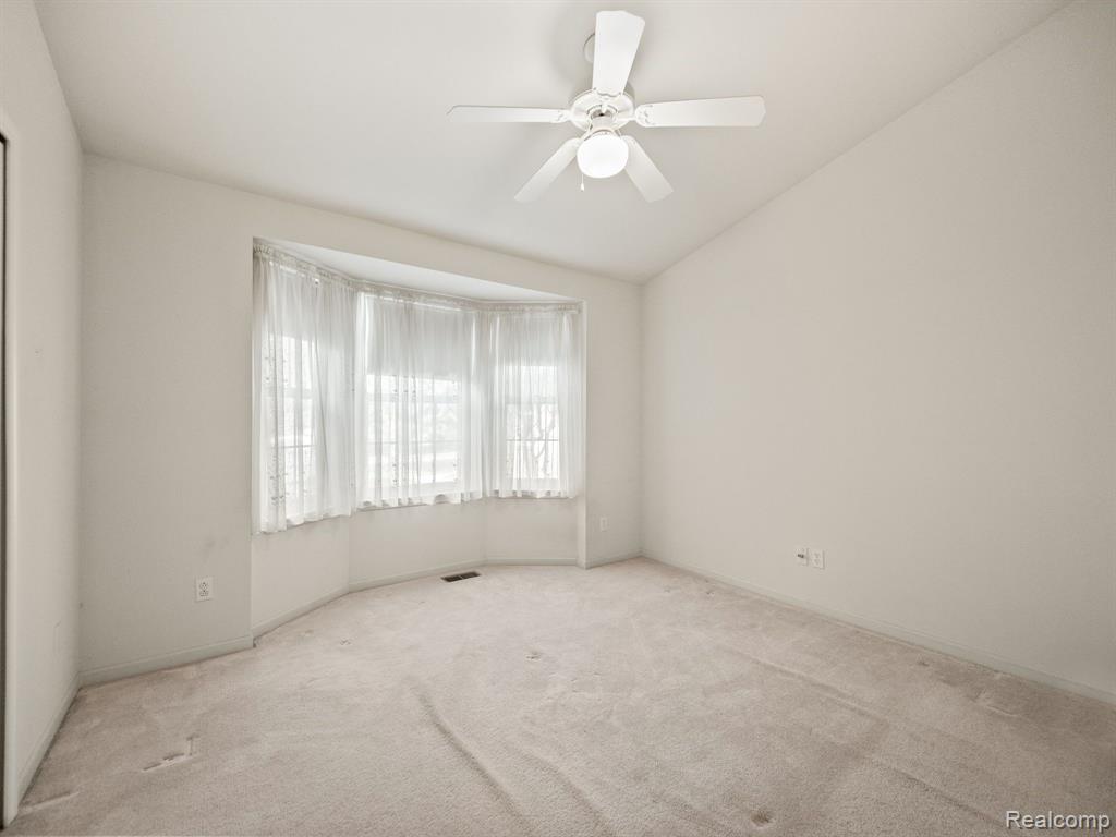 41168 BERMUDA Drive, Sterling Heights, MI 48314 — Photo 15
