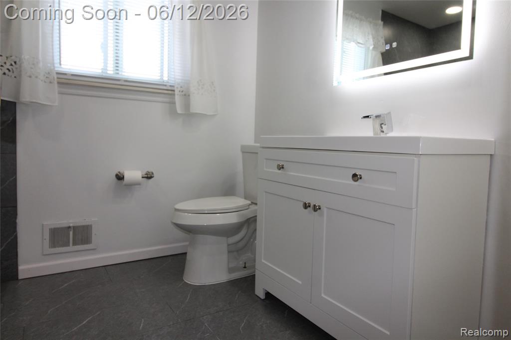 20165 Merle Court, Clinton Twp, MI 48035 — Photo 15