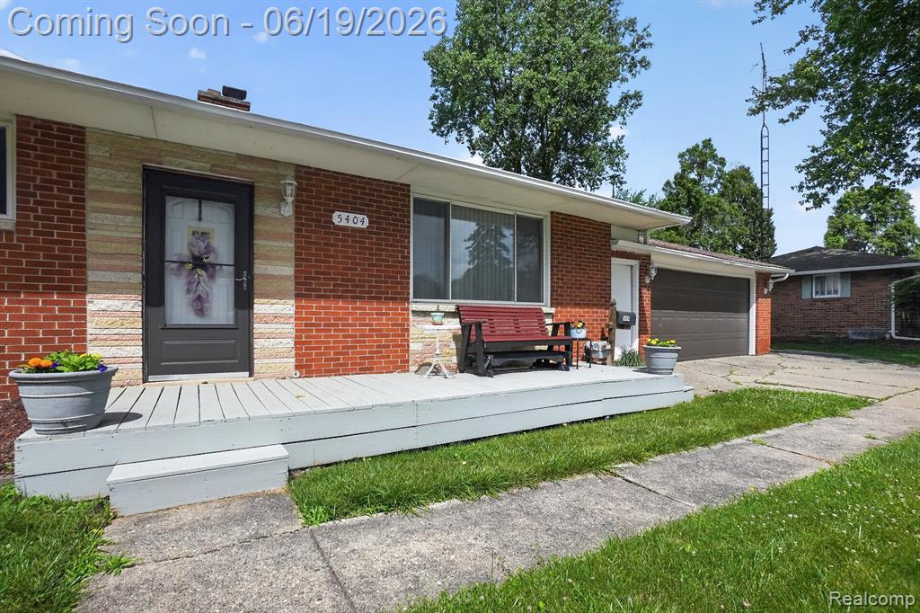 5404 Durwood Drive, Swartz Creek, MI 48473 — Photo 3