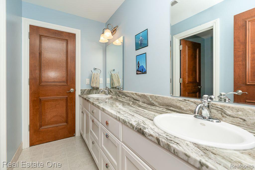 4741 Crestone Way, Rochester, MI 48306 — Photo 37