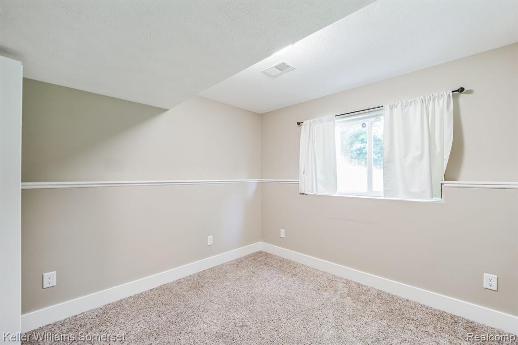 208 PARKVIEW Drive, Kingsley, MI 49649 — Photo 12