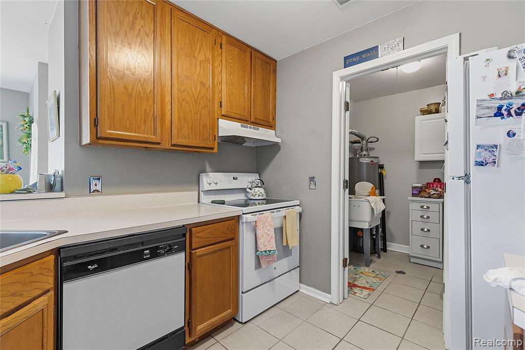 42 Rosebud Lane, Mount Clemens, MI 48043 — Photo 9