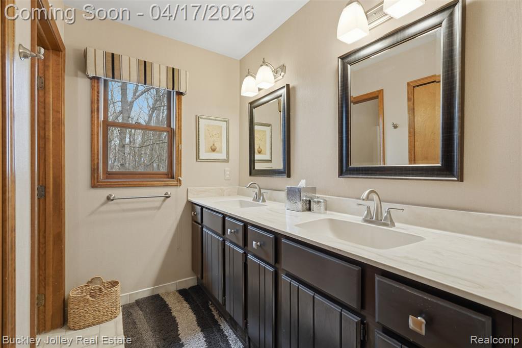 539 Bonnie Circle, Howell, MI 48843 — Photo 10