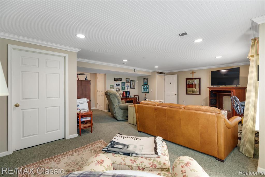41769 Webster Court, Novi, MI 48377 — Photo 25