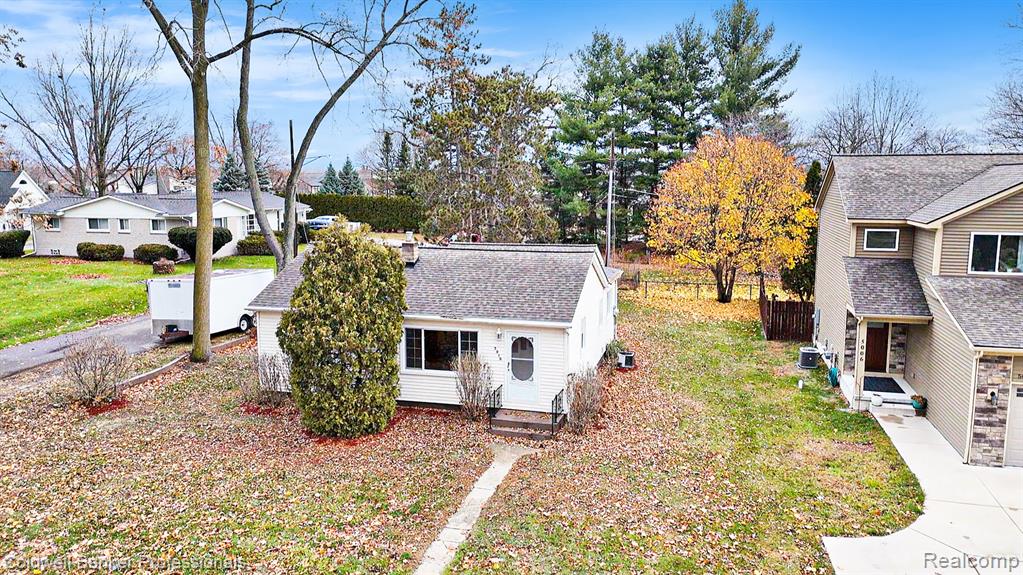 5010 Cass Elizabeth Road, Waterford, MI 48327 — Photo 24