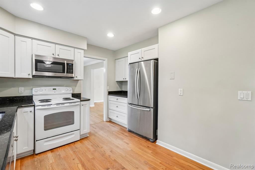 2675 Douglas Drive, Bloomfield Hills, MI 48304 — Photo 10
