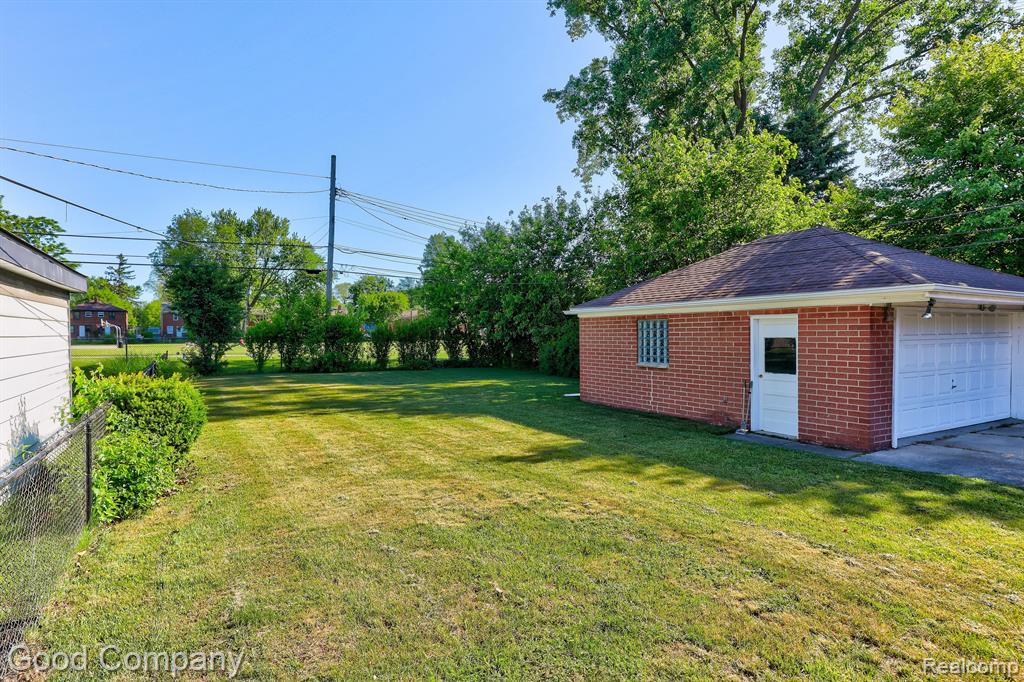 703 E BLOOMFIELD Avenue, Royal Oak, MI 48073 — Photo 39