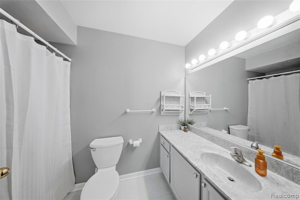10177 Nancys Boulevard, 86, Grosse Ile, MI 48138 — Photo 23