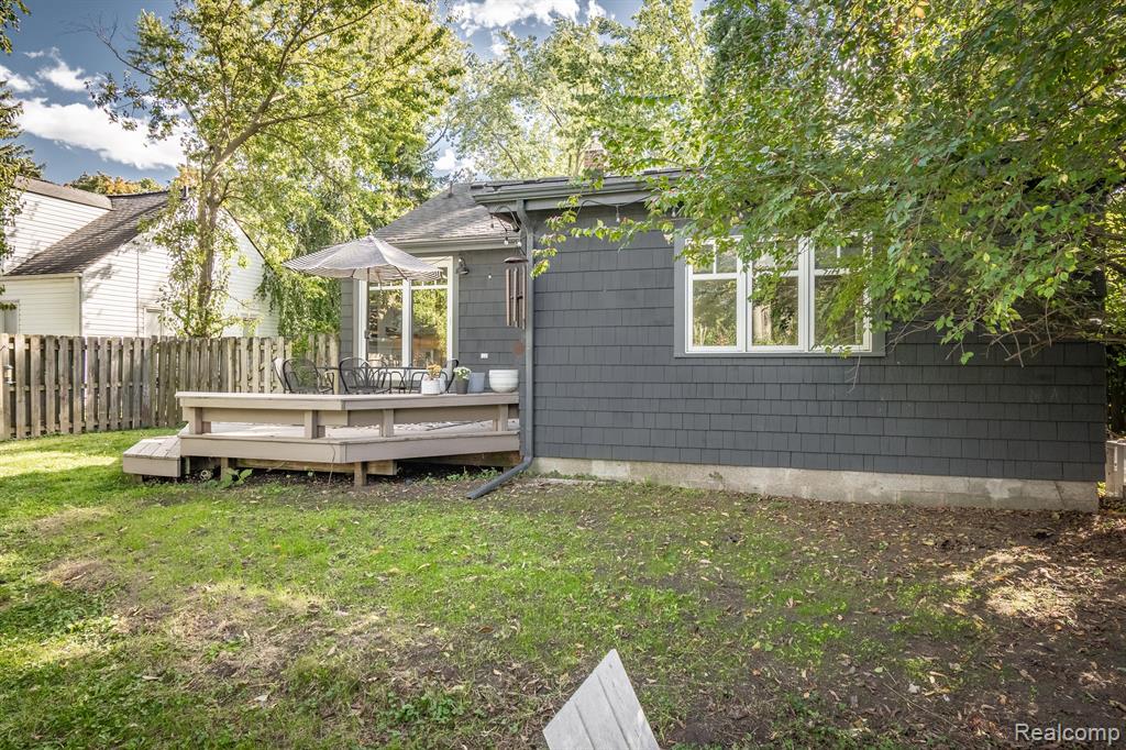 1335 KENSINGTON Drive, Ann Arbor, MI 48104 — Photo 27