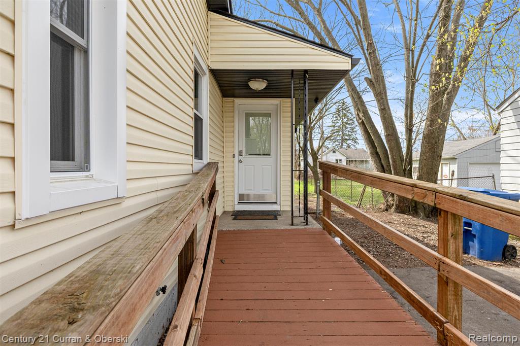 977 Boston Avenue, Waterford, MI 48328 — Photo 3