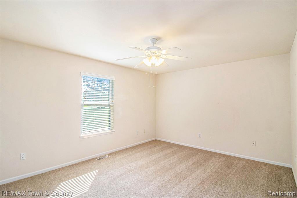 6295 Prince Court, 10, Flushing, MI 48433 — Photo 8