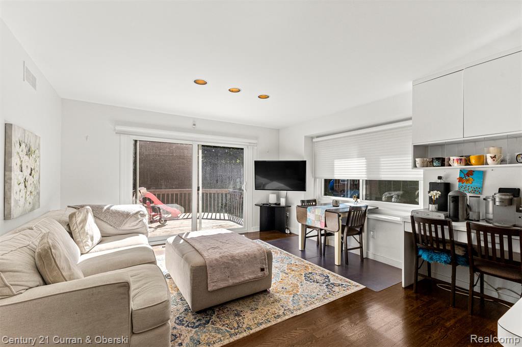 5084 Champlain Circle, West Bloomfield, MI 48323 — Photo 17