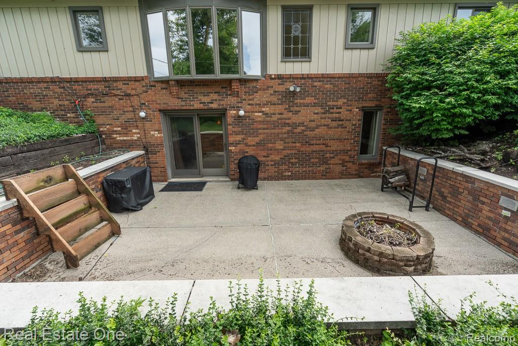 53081 Scenic Drive, Shelby Twp, MI 48316 — Photo 42