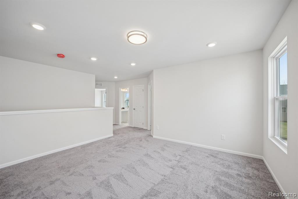 606 Harvest Way, Chelsea, MI 48118 — Photo 15