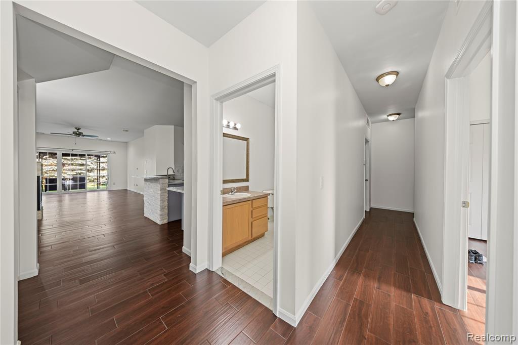 43270 Pendleton Circle, Sterling Heights, MI 48313 — Photo 4