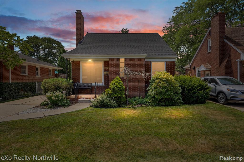 20284 Beaufait Street, Harper Woods, MI 48225