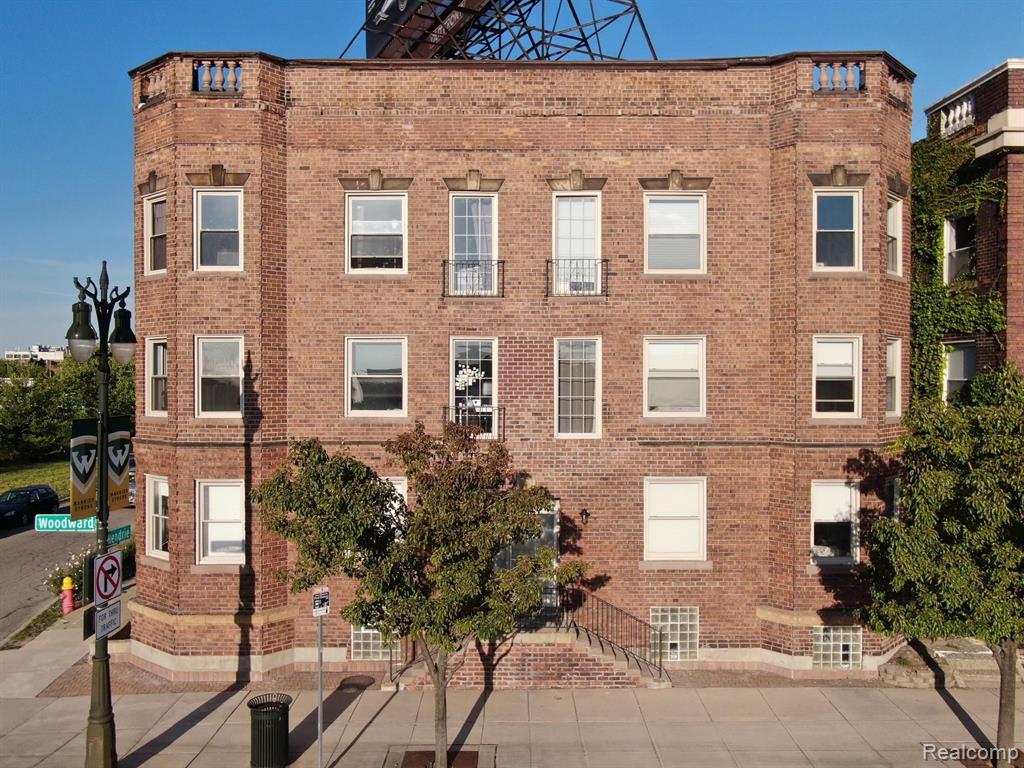 5764 Woodward Avenue, Detroit, MI 48202 — Photo 2